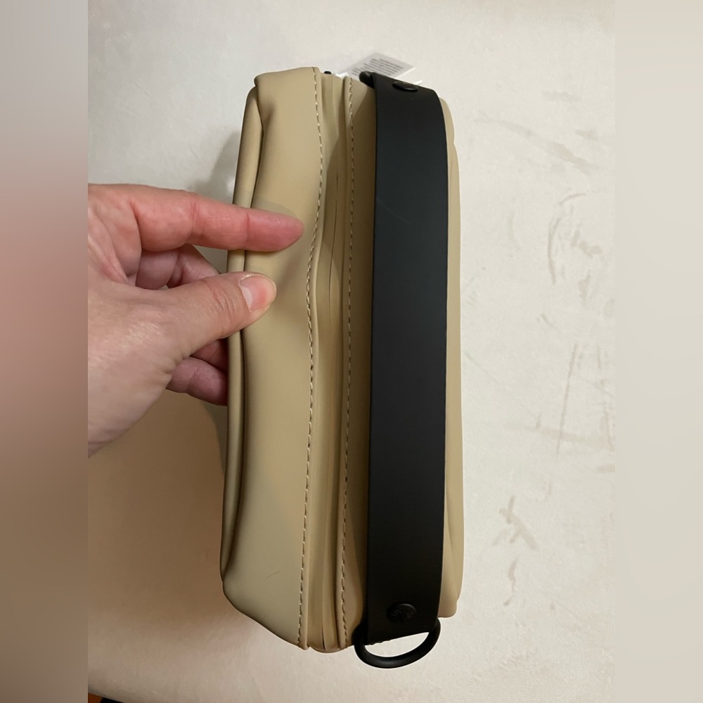 NWT Rains Box Bag Should Crossbody Bag Waterproof Sand Color - Picture 12 of 16